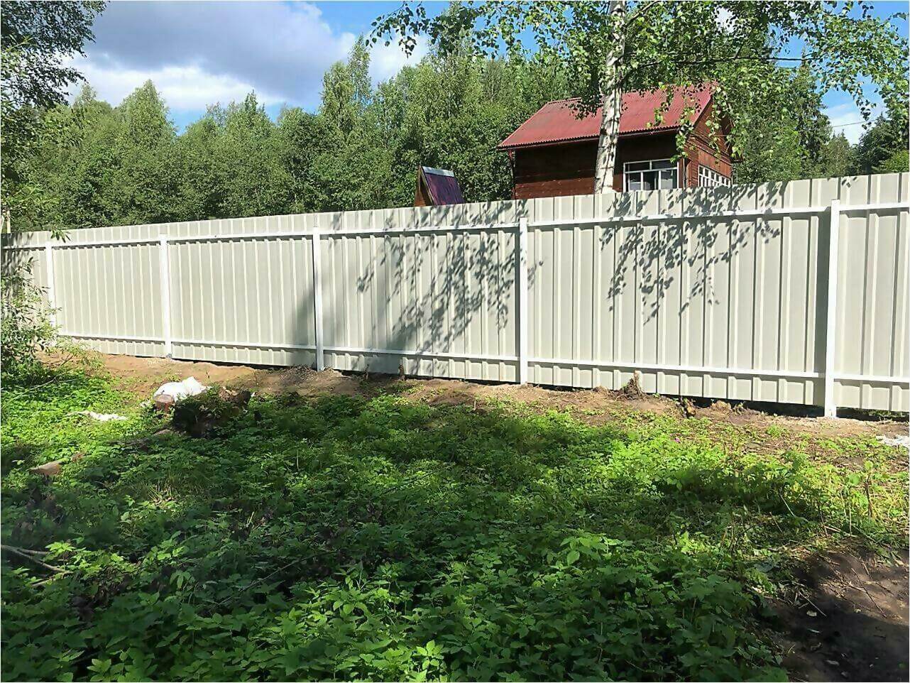 забор из штакетника 115м фото2 в Великом Новгороде