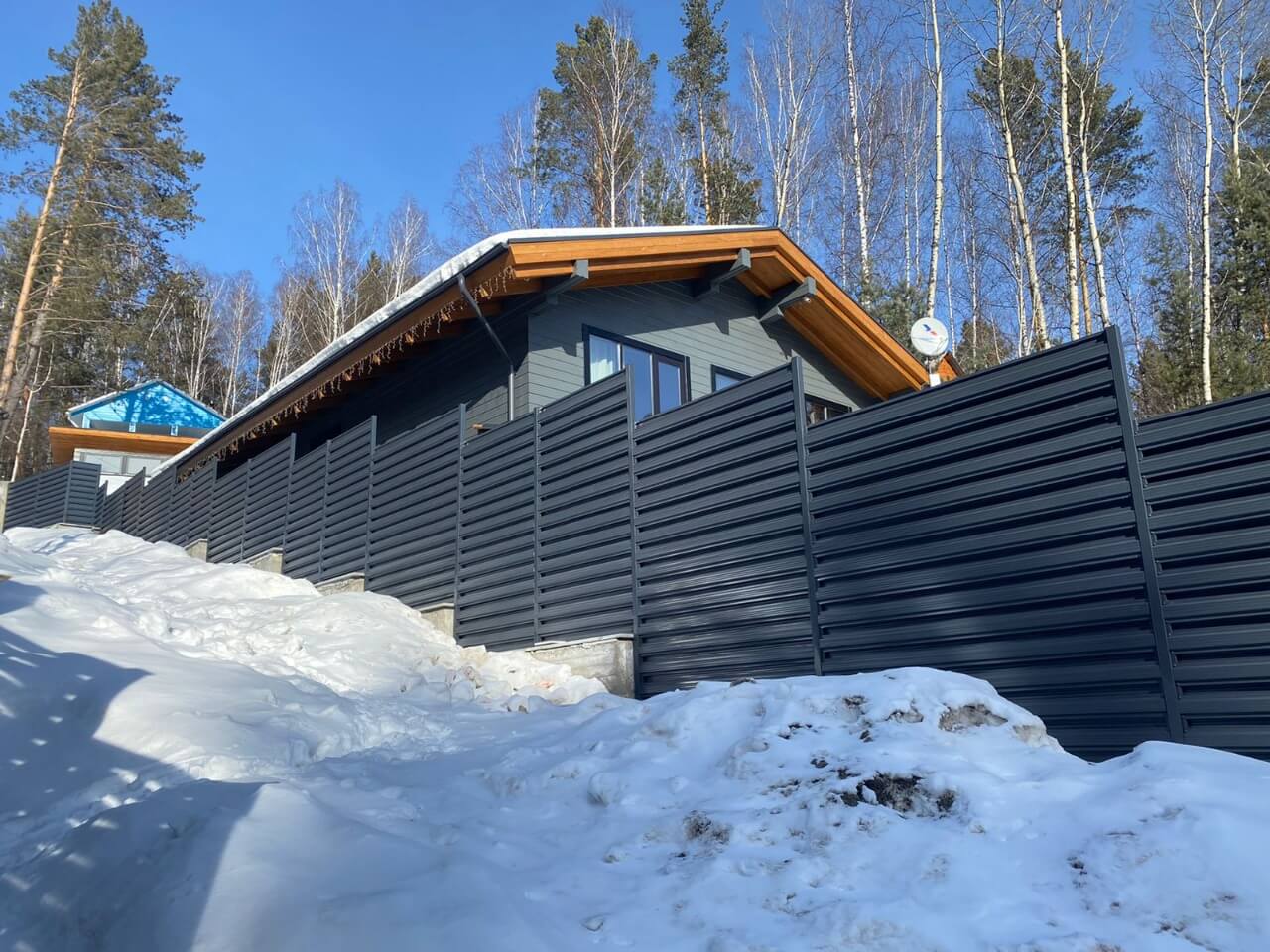 забор из штакетника 130м ral7024/7024 серый графит фото6 в Великом Новгороде