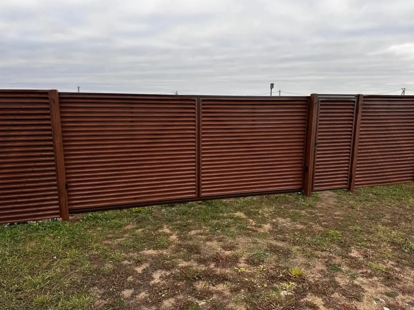 Забор-жалюзи из ламелей ЭКО-Z 58м Темный Дуб 3D Принтек в Великом Новгороде